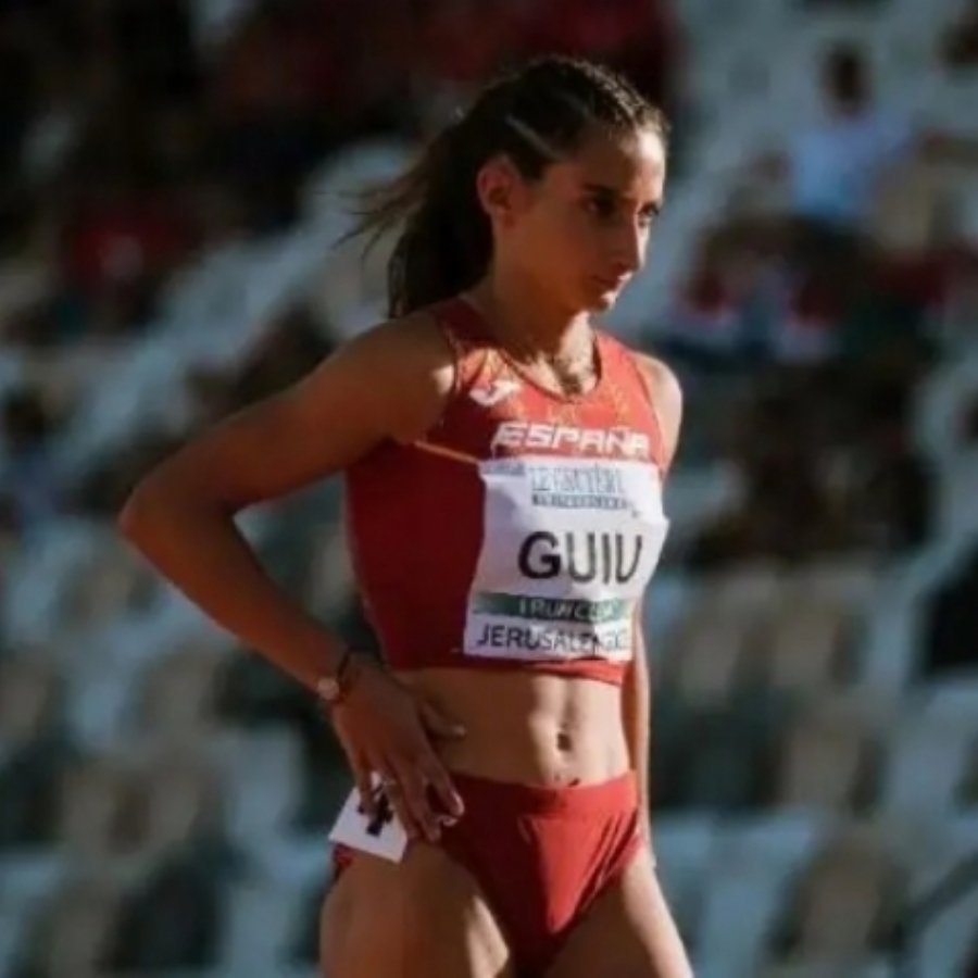 La aragonesa Elena Guiu conquista la plata en el relevo 4x100 del campeonato de España de atletismo La aragonesa Elena Guiu conquista la plata en el relevo 4x100 del campeonato de España de atletismo