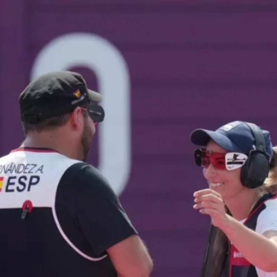 Fátima Gálvez y Alberto Fernández se cuelgan la plata en la prueba mixta del Europeo de tiro olímpico Fátima Gálvez y Alberto Fernández se cuelgan la plata en la prueba mixta del Europeo de tiro olímpico
