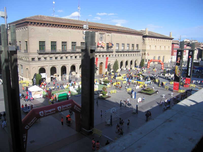 Panorámica de la Plaza del Pilar en el «Día del Deporte en la Calle 2011»