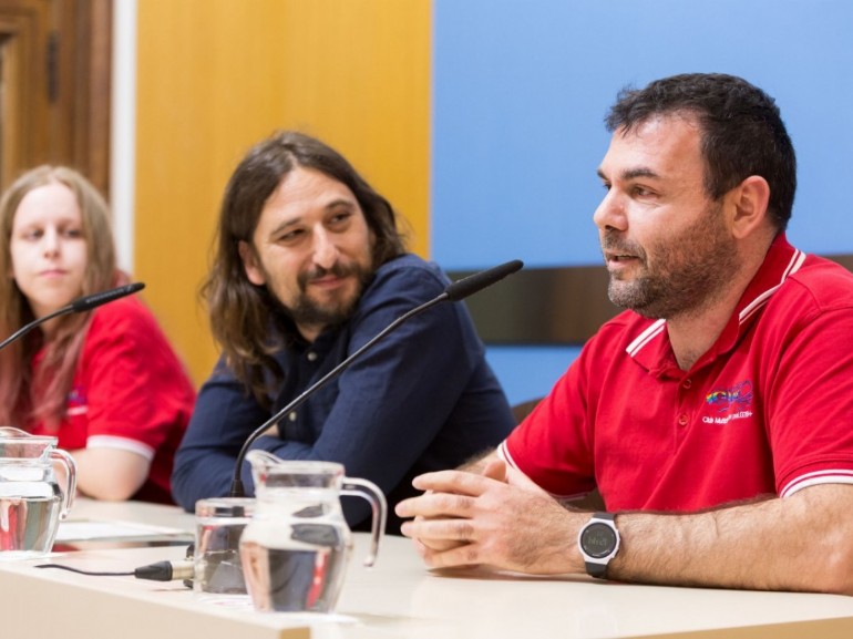 400 deportistas LGTBI se dan cita en Zaragoza para participar en los Juegos del Cierzo de voleibol