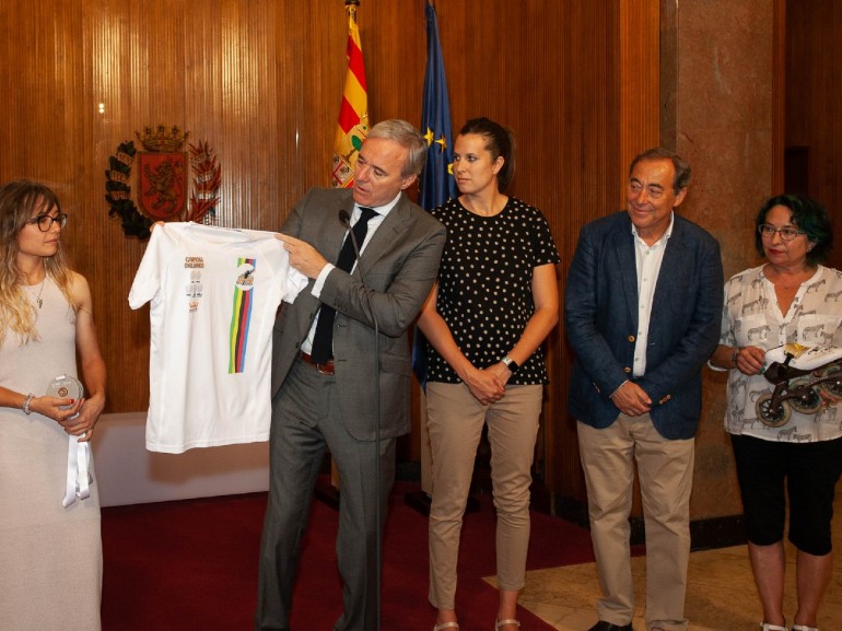 El Ayuntamiento felicita a Nerea Langa por sus cinco medallas en el Mundial Júnior de Patinaje