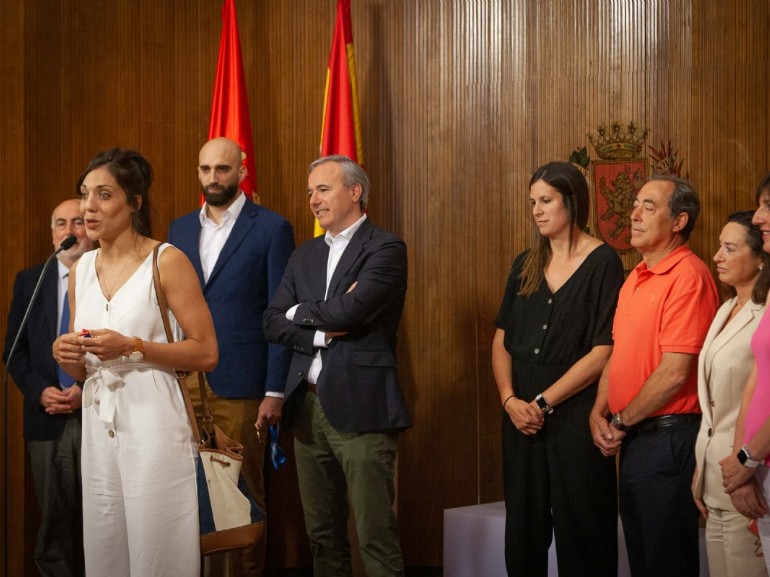 El Ayuntamiento felicita a Cristina Ouviña, campeona de Europa de baloncesto