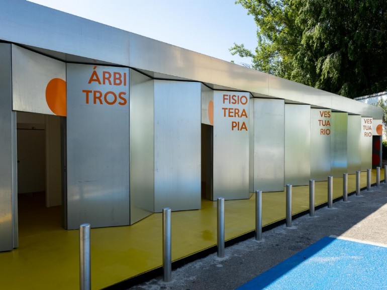 El campo municipal de fútbol de San José estrena nuevo edificio de vestuarios. Foto: Miguel G. García