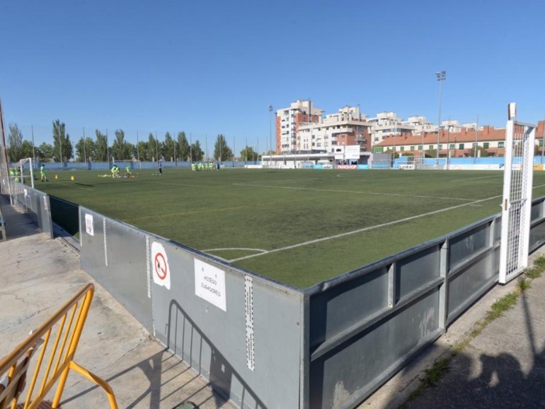 El Campo Municipal de Fútbol de Santa Isabel estrena nuevo edificio de vestuarios