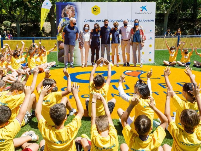 Inauguración del «Cruyff Court Ander Herrera» en Zaragoza