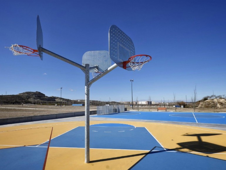 El barrio de Valdespartera estrena su nuevo potrero, con canchas deportivas de uso libre para todos los públicos