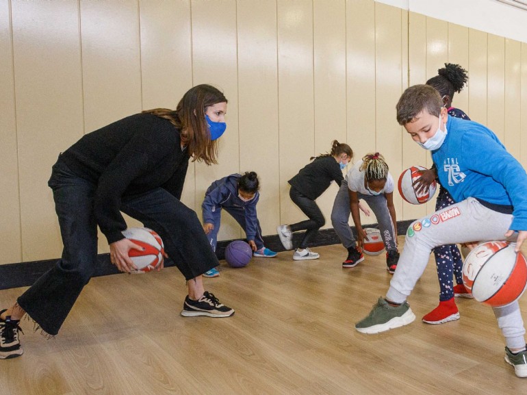 600 escolares en riesgo de exclusión practican deporte con el proyecto 3Pies, impulsado por la Fundación Basket Zaragoza con el apoyo de Zaragoza Deporte