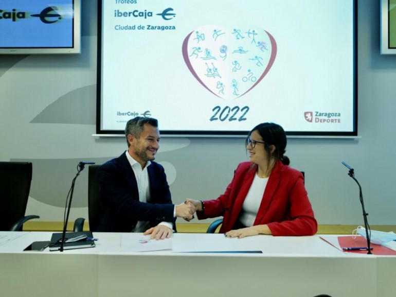 Ayuntamiento e Ibercaja renuevan su colaboración para los Trofeos Ciudad de Zaragoza