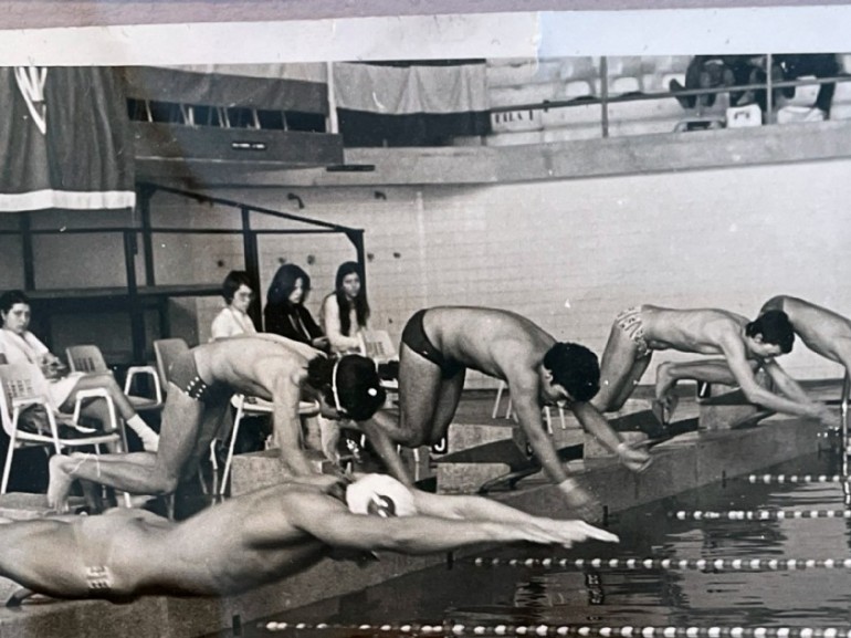 Francisco Santos Santiago en la piscina del C.N. Helios