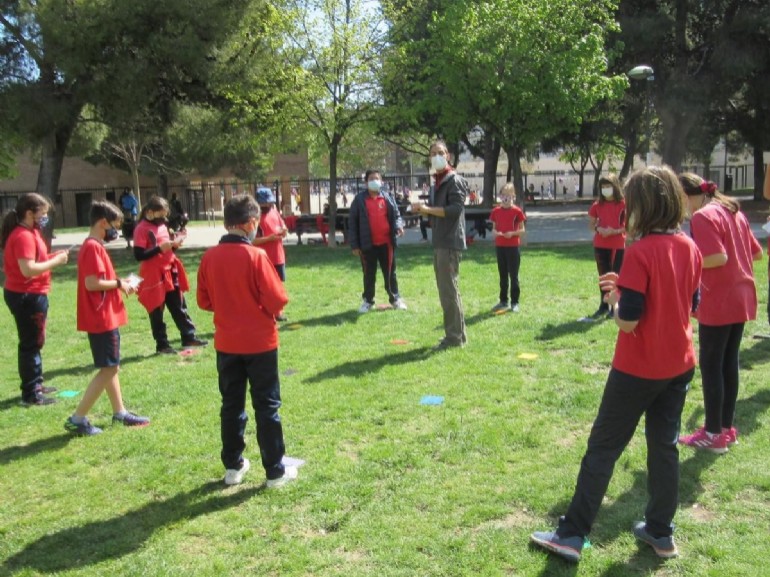 350 escolares participan en la VII Carrera Intercentros de Orientación en los Parques