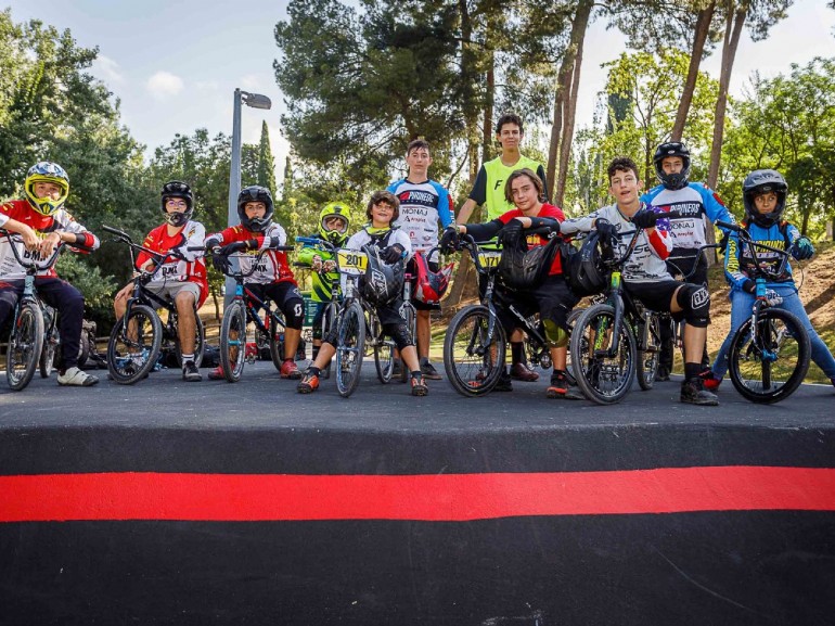 El Parque Grande José Antonio Labordeta estrena el circuito pump track para bicicletas y una nueva zona de juegos infantiles