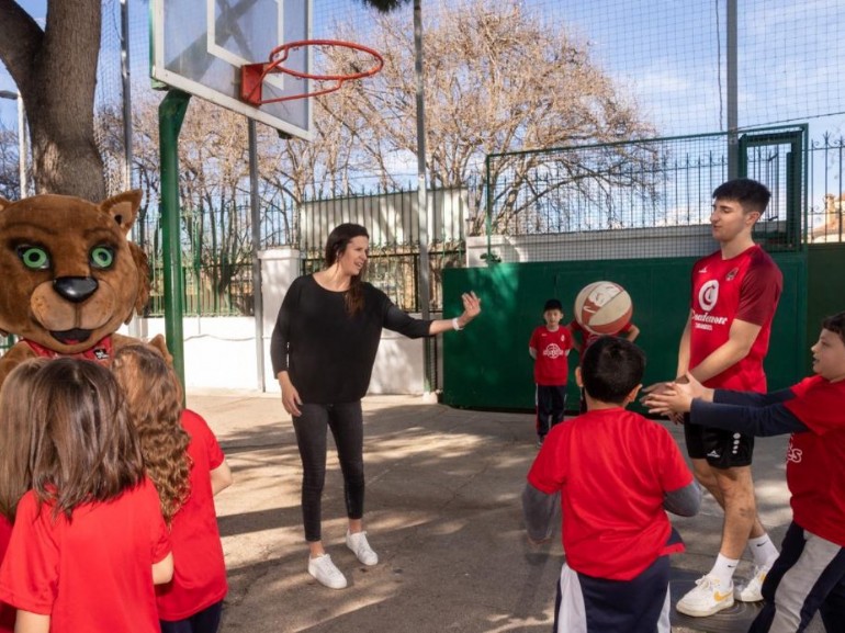 400 escolares practican deporte con el proyecto 3Pies, impulsado por la Fundación Basket Zaragoza con el apoyo de Zaragoza Deporte