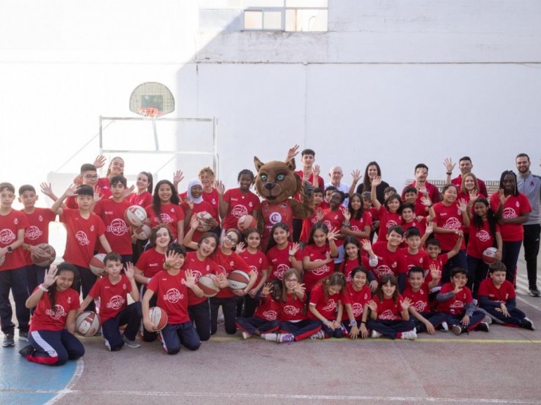 400 escolares practican deporte con el proyecto 3Pies, impulsado por la Fundación Basket Zaragoza con el apoyo de Zaragoza Deporte