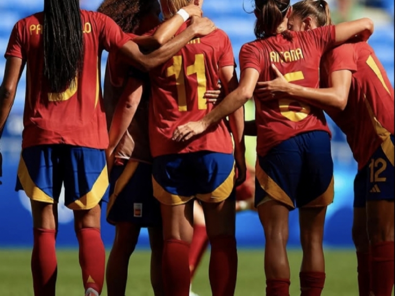 Salma Paralluelo Ayingono
Fuente Instagram @salmaparalluelo