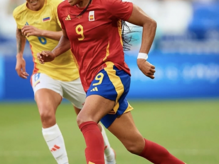Salma Paralluelo Ayingono
Fuente Instagram @salmaparalluelo