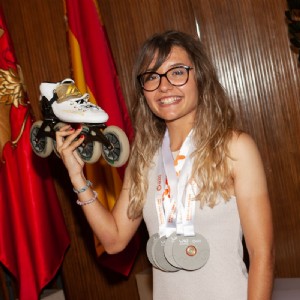 El Ayuntamiento felicita a Nerea Langa por sus cinco medallas en el Mundial Júnior de Patinaje