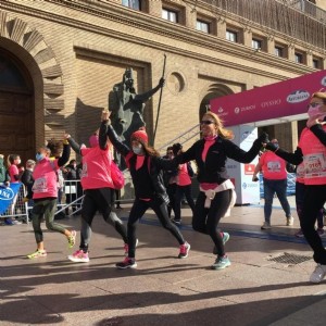 9.000 corredoras se sumaron a la Marea Rosa de la Carrera de la Mujer de Zaragoza