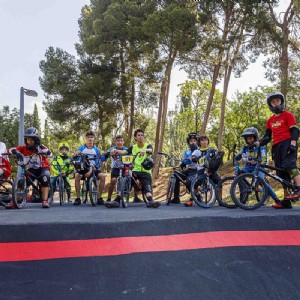 El Parque Grande José Antonio Labordeta estrena el circuito pump track para bicicletas y una nueva zona de juegos infantiles