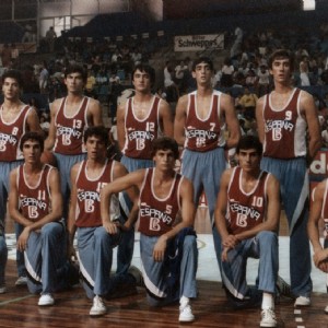 La selección de baloncesto junior 82/83 vuelve a encontrarse en el Pabellón «Príncipe Felipe»