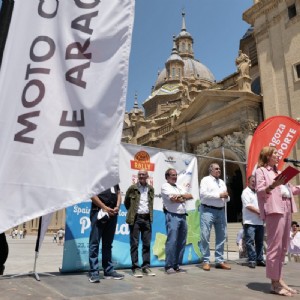 Más de mil motos de 24 países se concentran en la Plaza del Pilar tras tres días de actividades por Zaragoza y Aragón