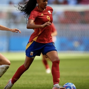Salma Paralluelo Ayingono
Fuente Instagram @salmaparalluelo