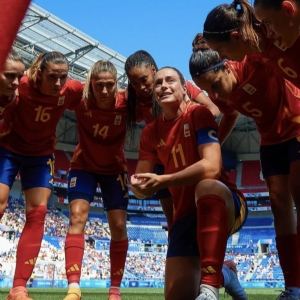 Salma Paralluelo Ayingono
Fuente Instagram @salmaparalluelo
