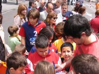 CALLE 3 Mariano Ortega, Carlos Prieto y Raúl Entrerríos estuvieron firmando autógrafos